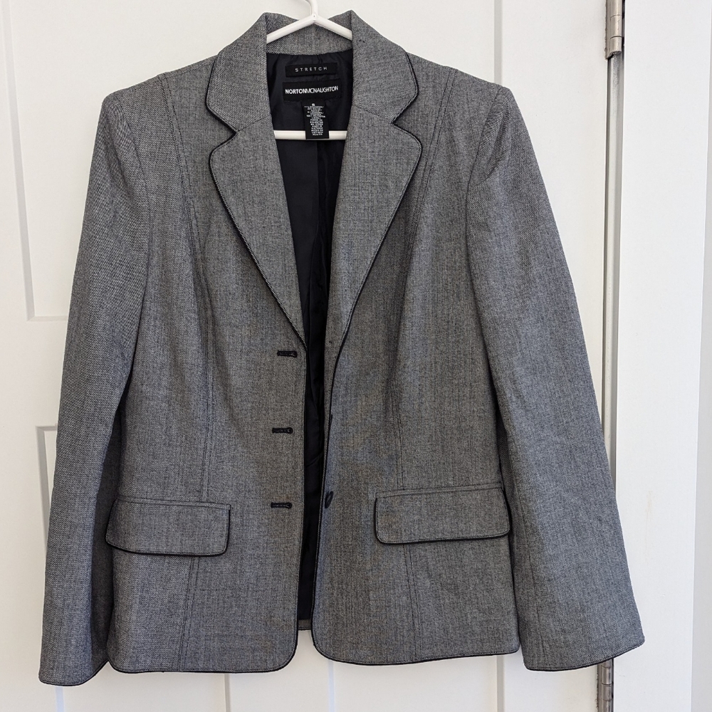 Ladies NWOT Norton McNaughton Blazer Size 6